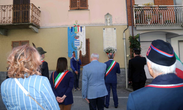 Lapide commemorativa ai Caduti - Agliano Terme (via Principe Amedeo)
